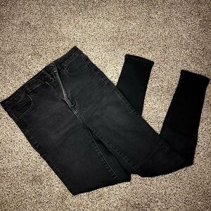 American Eagle Next Level Stretch Highest Rise Jegging – Size 4 Regular (Black)